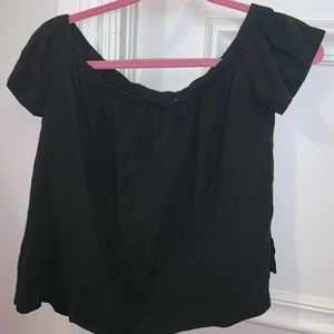 🖤🖤Black Stretchy Shoulder Top🖤🖤